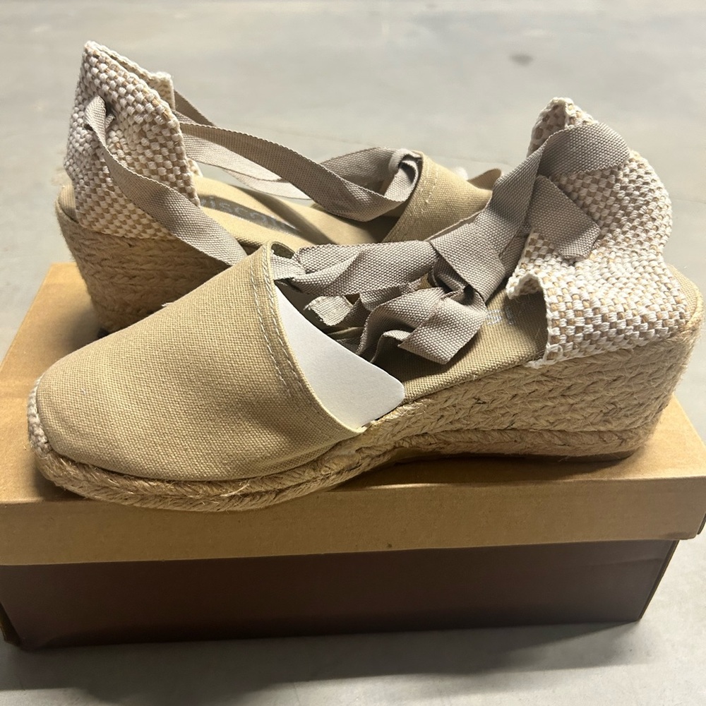 New Viscata sandals.